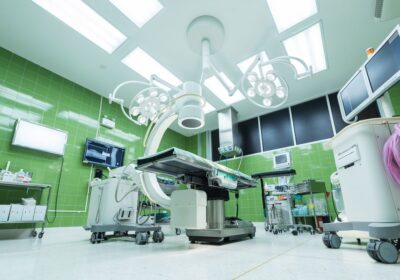 Hastane ve Klinik Tabelası | Sağlık Sektörü Tabela Rehberi 2026